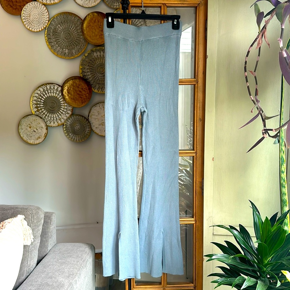EUC Abercrombie and Fitch sweater pants xs